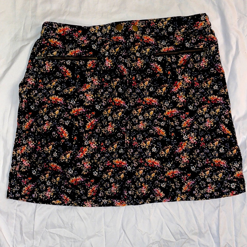 US 8 Florae Mini Skirt